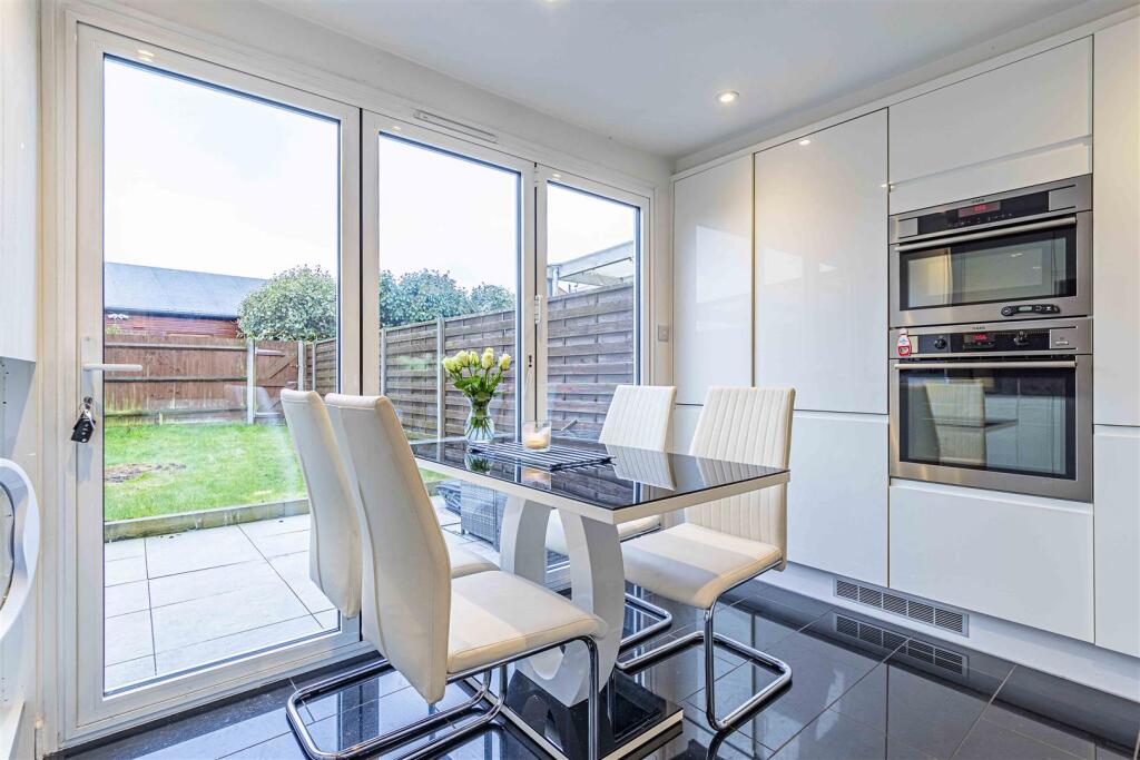 Additional image 4 of High Street, London Colney