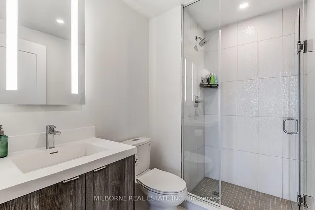 Additional image 13 of 30 Inn On The Park Dr Unit 1607