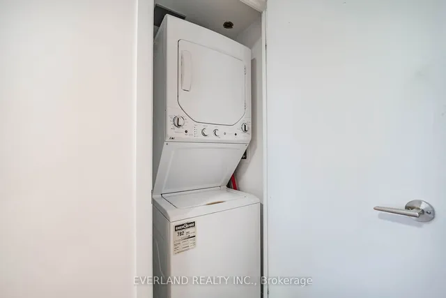 Additional image 20 of 160 Flemington Rd Unit 1005