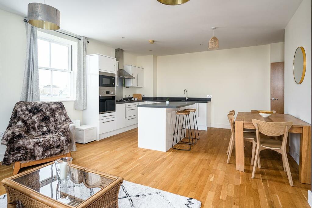 Additional image 4 of New Marchants Passage, Southgate,Bath