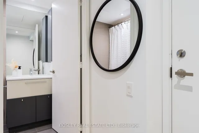 Additional image 22 of 15 Grenville St Unit 1206