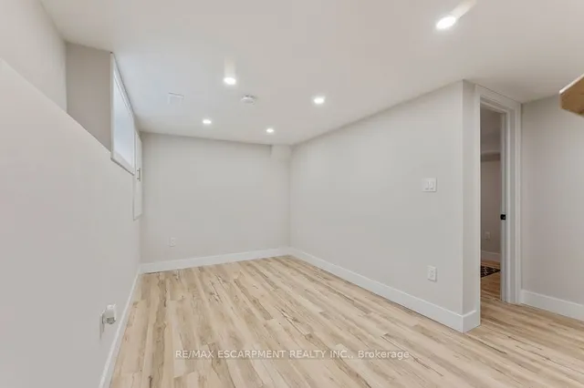 Additional image 27 of 209 Grenfell St