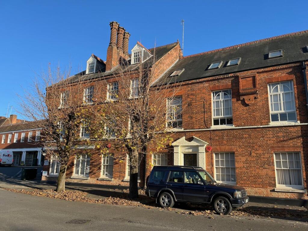 Additional image 6 of 15 The Broadway, Hatfield, AL9 5HZ