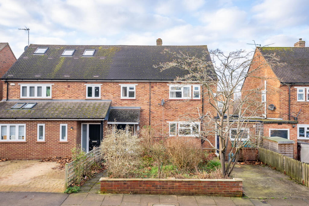 Hazelwood Drive, St. Albans, Hertfordshire, AL4