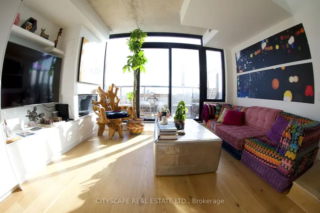 Additional image 11 of 899 College St Unit 618