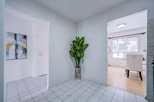 Additional image 10 of 210 Sprucewood Crt