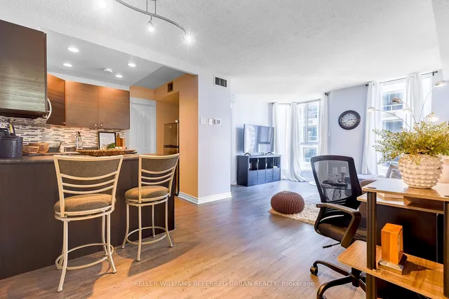 Additional image 11 of 55 Centre Ave Ave Unit 2001