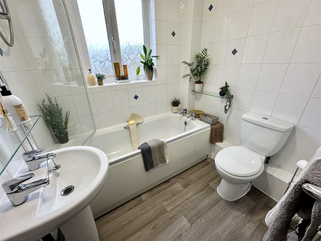 Additional image 17 of Willow Close, Alcester