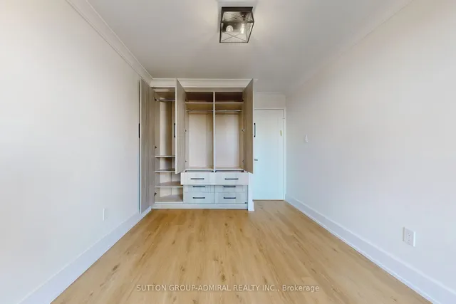 Additional image 22 of 33 Elmhurst Ave Unit 2401