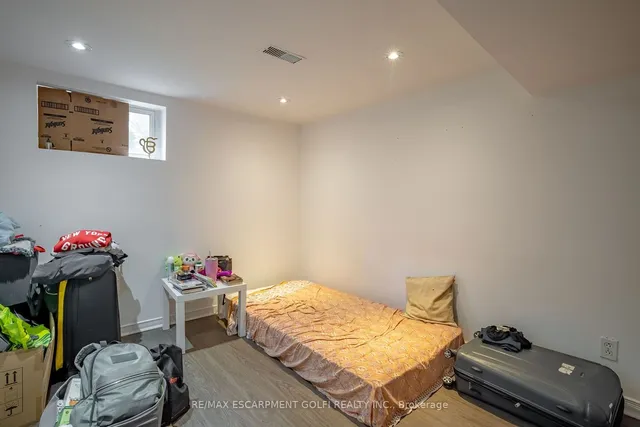 Additional image 27 of 86 Whitney Ave