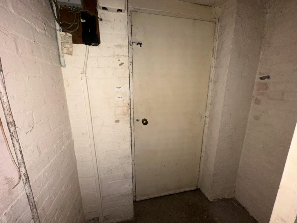 Additional image 7 of 33 Westcroft Grove, Northfield, Birmingham, B38 8AT