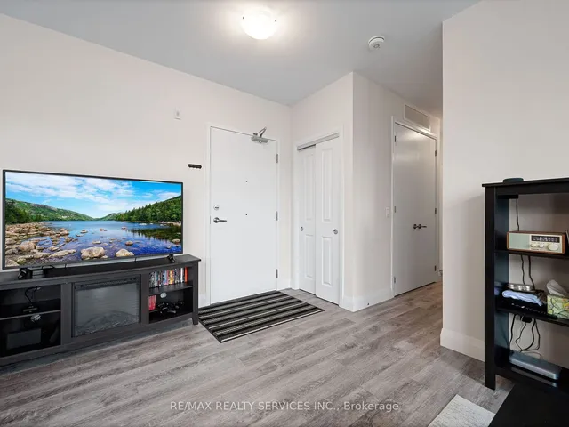 Additional image 8 of 1 Redfern Ave Unit 416
