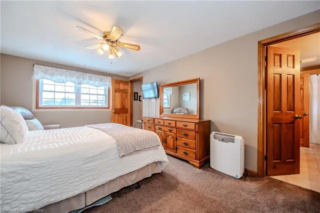 Additional image 20 of 64 Cedar Crest St