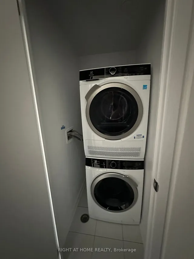 Additional image 14 of 219 Dundas St Unit 2210