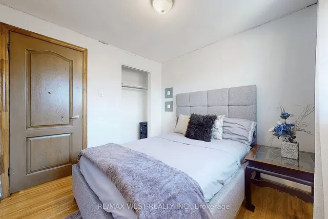 Additional image 29 of 78 Primula Cres