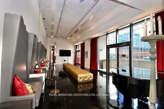 Additional image 18 of 197 Yonge St Unit 5902