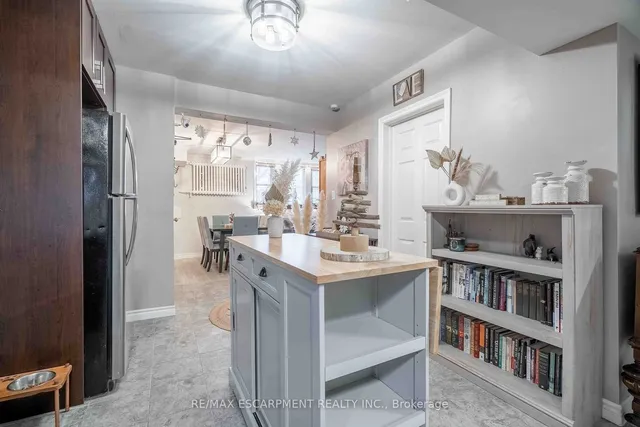 Additional image 16 of 356 HUNTER St Unit 9