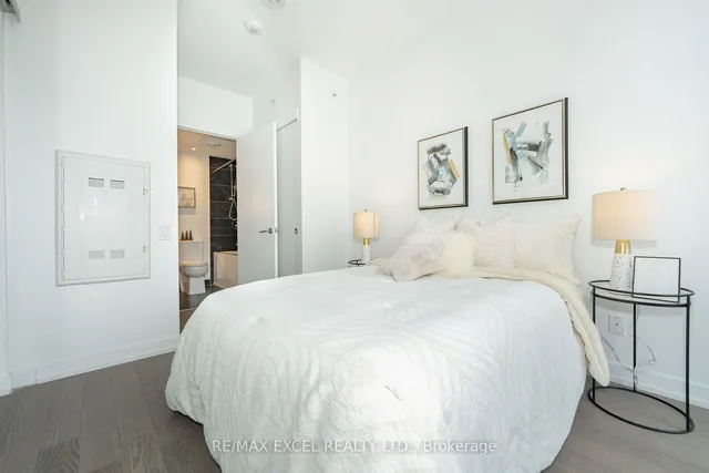 Additional image 19 of 161 Roehampton Ave Unit 1913