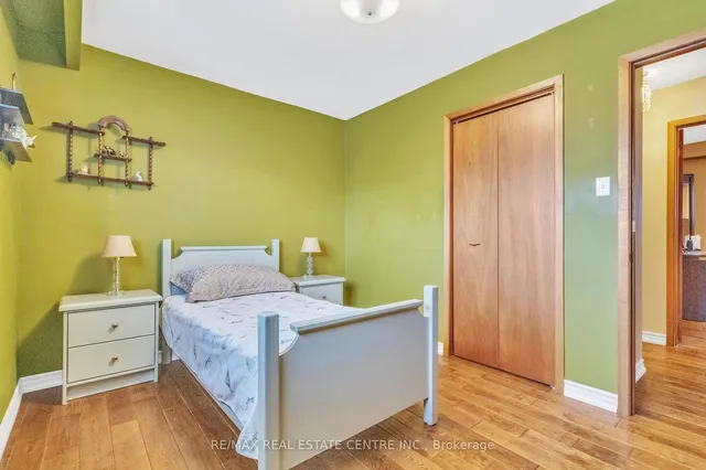 Additional image 28 of 19 Meadowland Gate