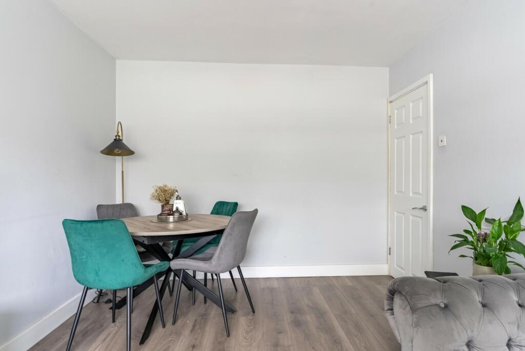 Additional image 4 of Sycamore Drive, Park Street, St. Albans, Hertfordshire, AL2