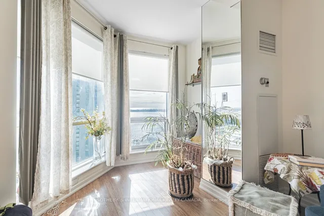 Additional image 23 of 10 Queens Quay Unit 2305