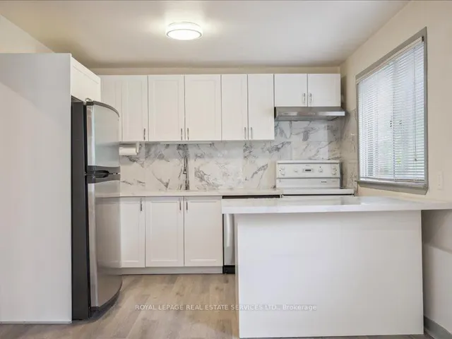 Additional image 14 of 18 Thirty Third St