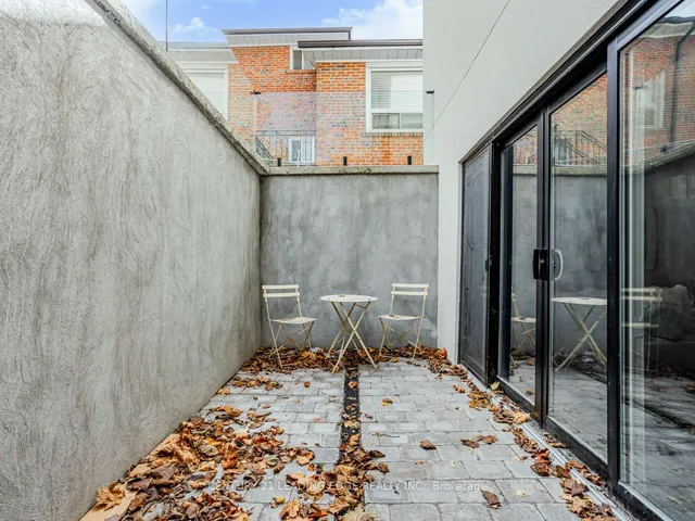 Additional image 36 of 19 DONALDA Cres