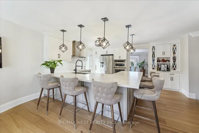 Additional image 2 of 6 Clementview Crt