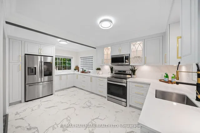 Additional image 10 of 551 Military Tr