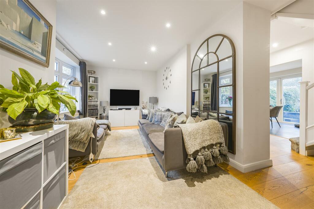 Additional image 5 of Maplefield Park Street, St. Albans