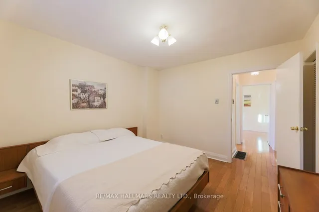 Additional image 11 of 8 Hollis Ave