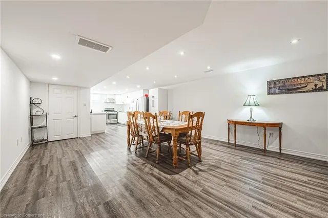 Additional image 28 of 1214 #8 Hwy