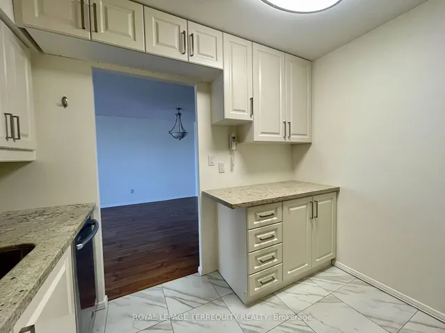 Additional image 4 of 30 Greenfield Ave Unit 1105