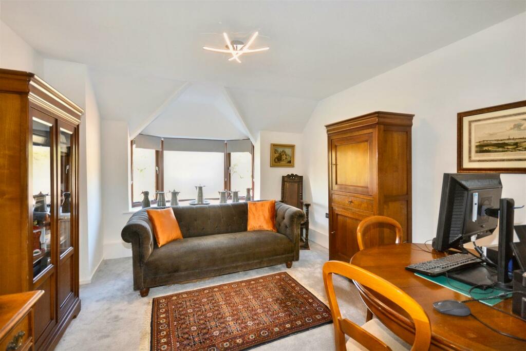 Additional image 9 of Hawkshill, Dellfield, St. Albans