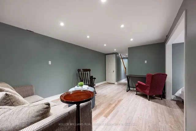 Additional image 32 of 31 Harmsworth Ave