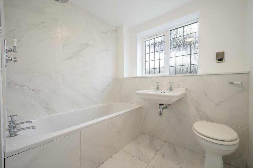 Additional image 14 of Old Warwick Road