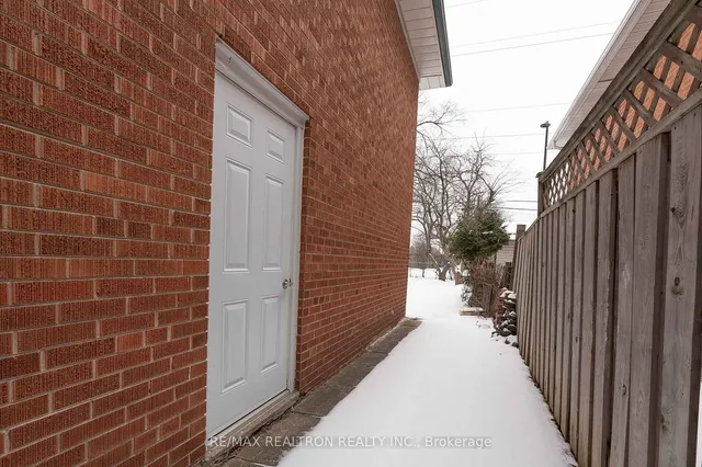 Additional image 36 of 51 Bowerbank Dr