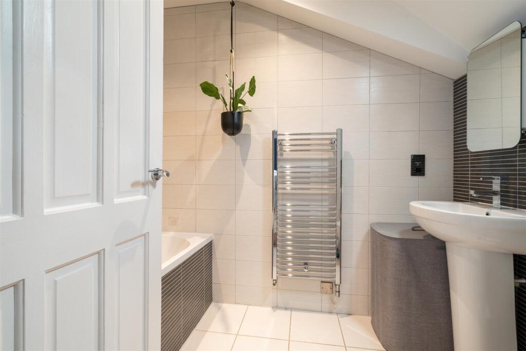 Additional image 12 of Kingswood Close, Lapworth, Solihull