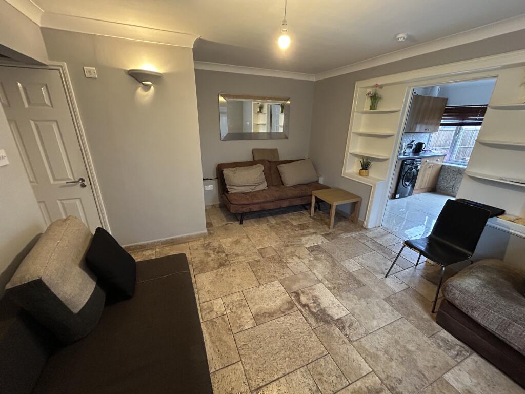 Additional image 4 of Leaf Way, ST. ALBANS