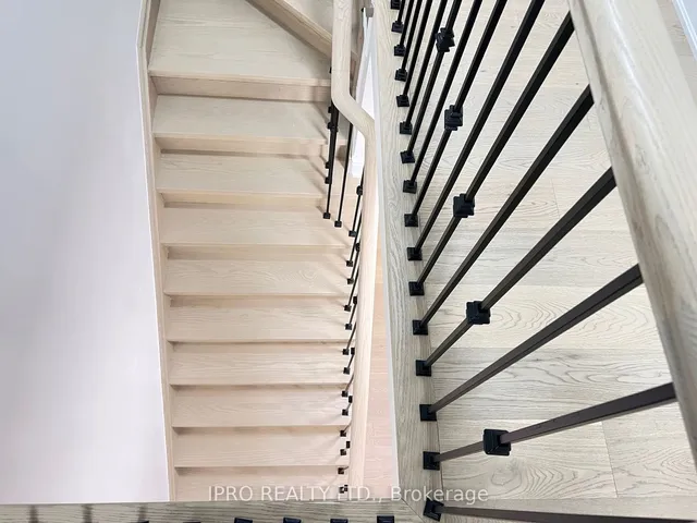 Additional image 19 of 102 Kendall Dr