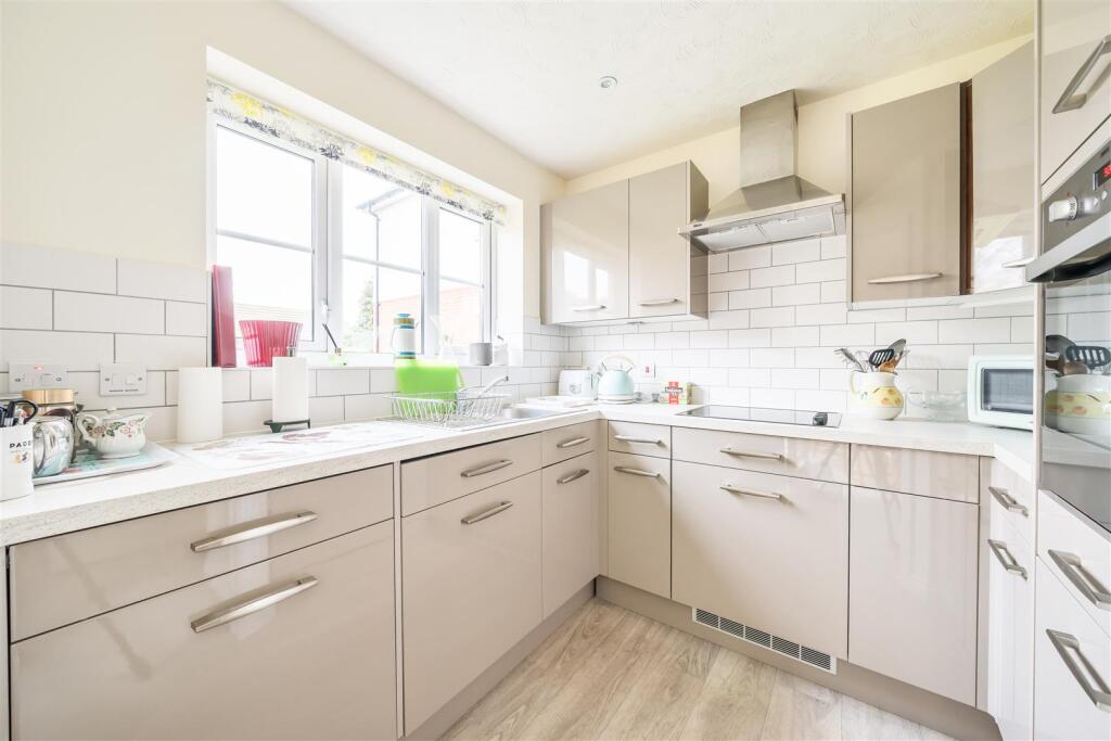 Additional image 3 of Woolmans Lodge, Shirley, Solihull