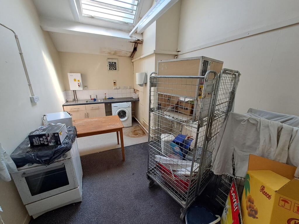 Additional image 7 of 821 Bristol Road South, Northfield, Birmingham, B31 2NQ