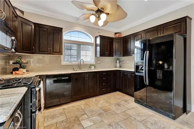 Additional image 10 of 19 Watershore Dr