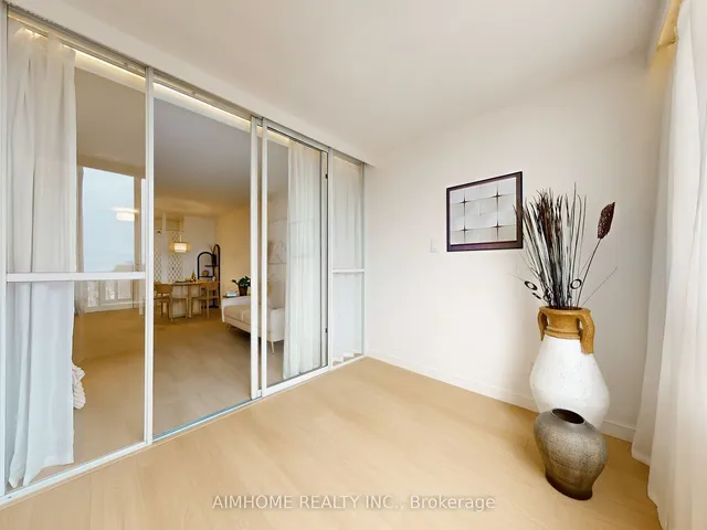 Additional image 16 of 260 Doris Ave Unit 907