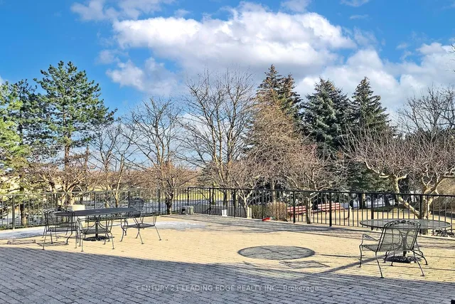 Additional image 39 of 5 Lisa St Unit 401