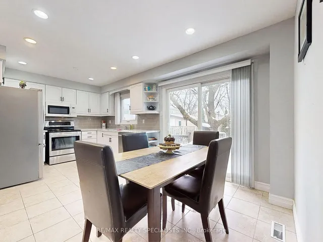 Additional image 13 of 8 Stephensen Crt