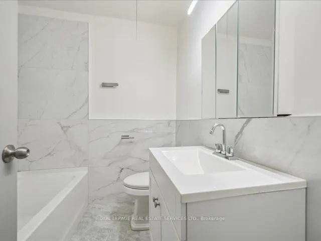 Additional image 23 of 18 Thirty Third St