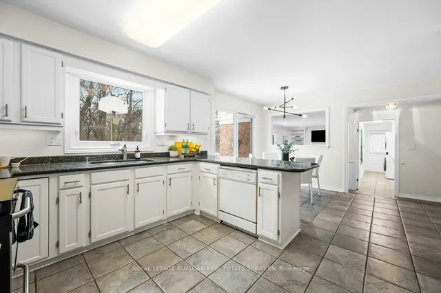 Additional image 11 of 365 Shoreacres Rd