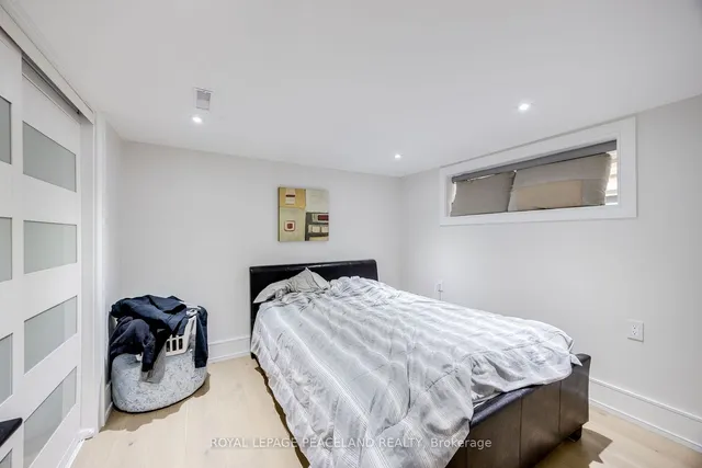 Additional image 28 of 38 Farmcrest Dr