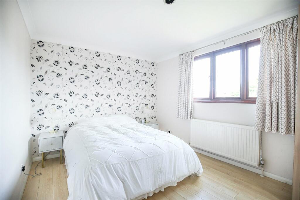 Additional image 9 of Orchard Drive, Park Street, St. Albans, Hertfordshire, AL2